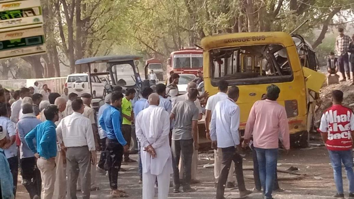हरियाणा के महेंद्रगढ़ में भीषण रोड एक्सीडेंट, स्कूल बस पलटने से 5 बच्चों की मौत, दर्जनों घायल