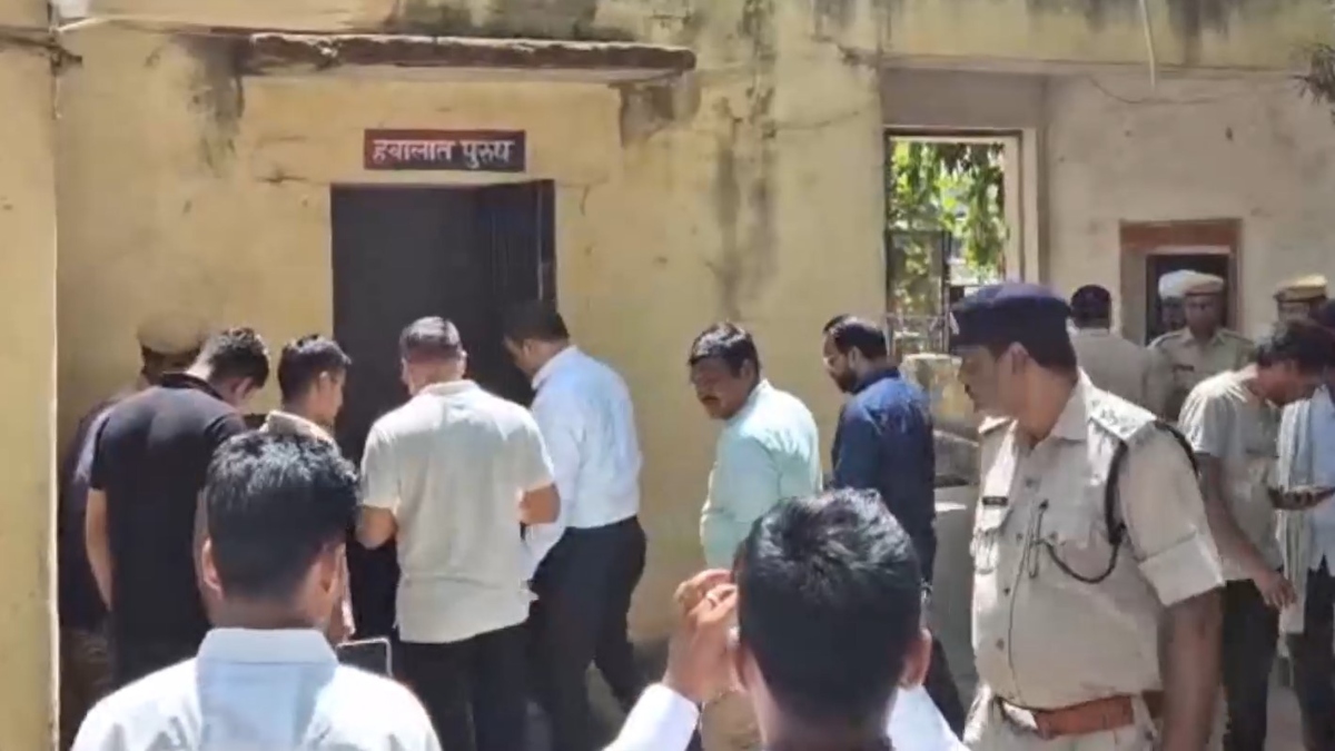 VIDEO: पत्नी के साथ अवैध संबंध, भांजे की हत्या कर पहुंचा जेल, आधी रात हवालात में लगाई फांसी