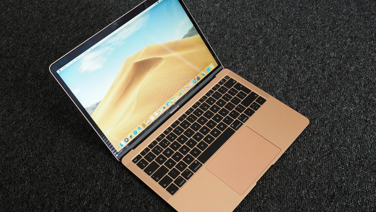 Macbook Air M1 को आधी कीमत पर खरीदने का शानदार मौका, कुछ ही समय के लिए है ऑफर