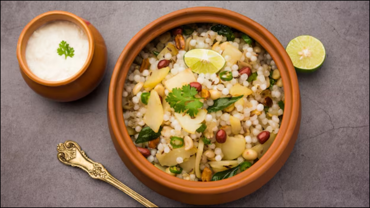 Adopt this new method to make blooming Sabudana Khichdi, prepare and eat it during Navratri fast.
