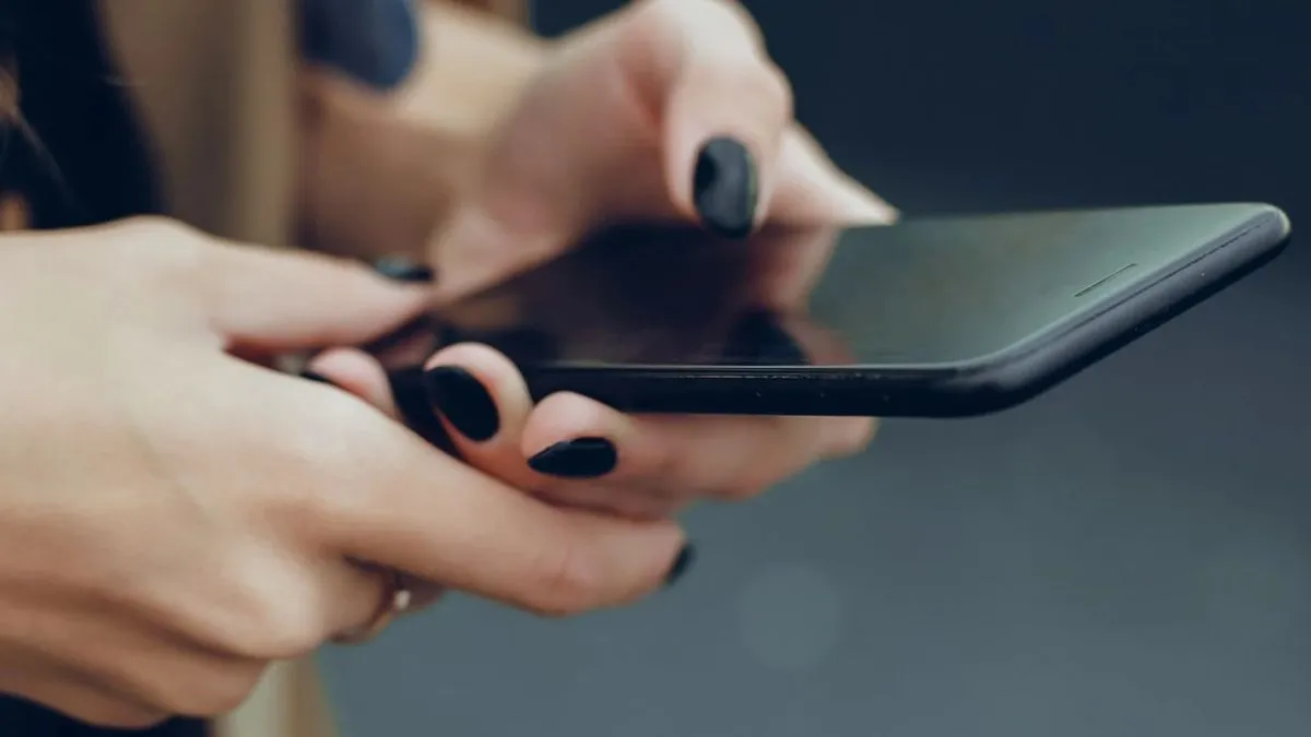 किसी और ने यूज किया आपका फोन? डायल करें यह सीक्रेट कोड, निकल जाएगी पूरी हिस्ट्री Smartphone tips- India TV Hindi