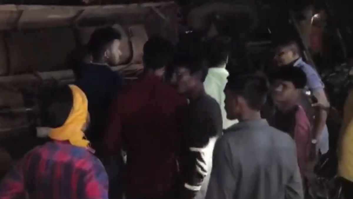 छत्तीसगढ़ के दुर्ग में बड़ा हादसा, खाई में बस गिरने से 11 की मौत; PM और CM ने जताया दुख
