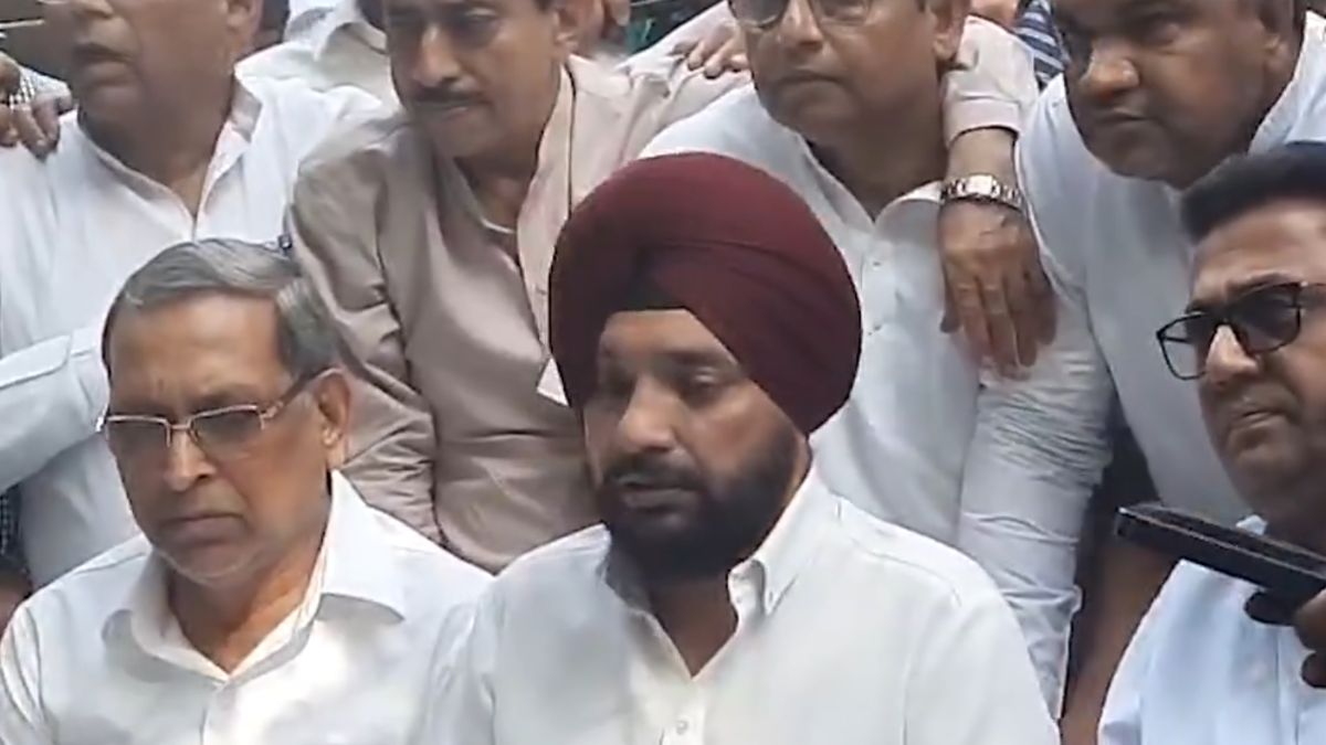 दिल्ली कांग्रेस अध्यक्ष पद से इस्तीफा देने के बाद लवली ने की प्रेस कॉन्फ्रेंस, दूसरे दल में शामिल होने पर दिया जवाब
