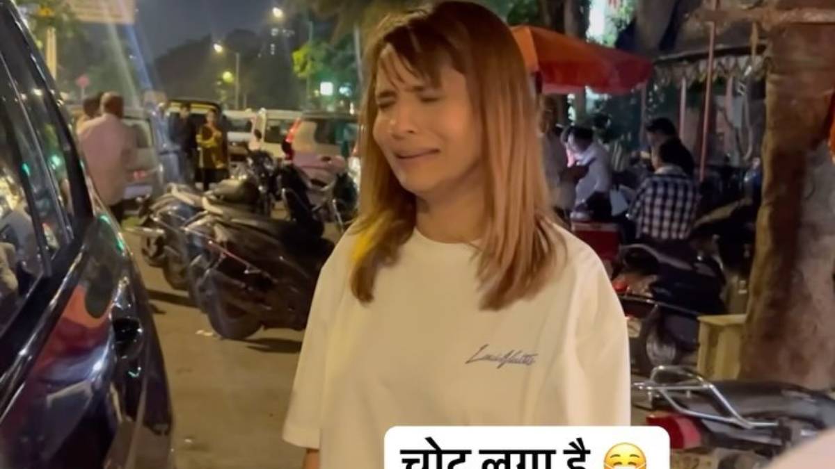 शॉर्ट्स पहनकर मंदिर पहुंचीं अंकिता लोखंडे, देखकर भड़के लोग, बोले- 'संस्कार कहां गए?' - India TV Hindi