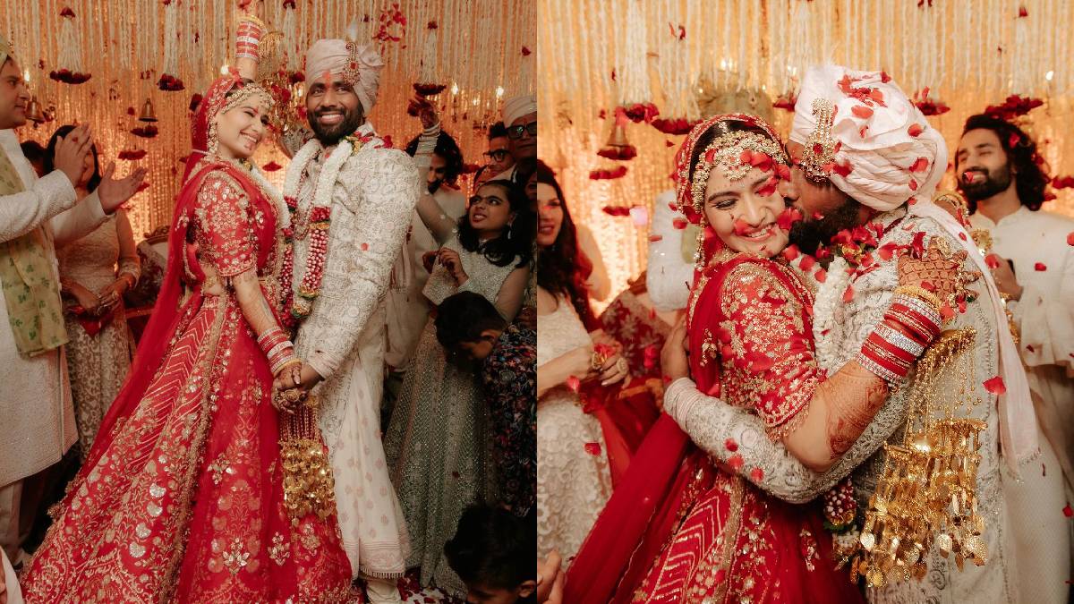आरती सिंह के जयमाल में होने लगी धक्का-मुक्की, फिर हार मानकर घुटने पर बैठे पति - India TV Hindi