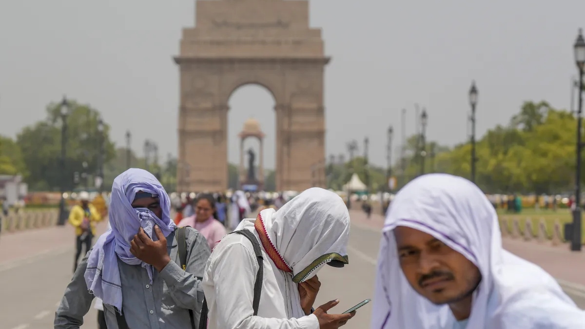 दिल्ली में नहीं था 52.9 डिग्री तापमान? IMD ने जताई सेंसर में खराबी की संभावना, जानें असल तापमान