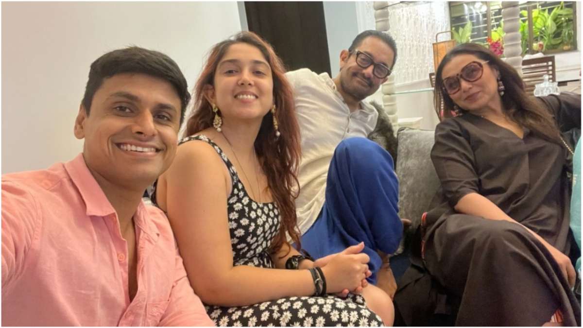 लंबे समय बाद साथ दिखे रानी मुखर्जी और आमिर खान, दोनों की मुलाकात की तस्वीरें हो रही वायरल