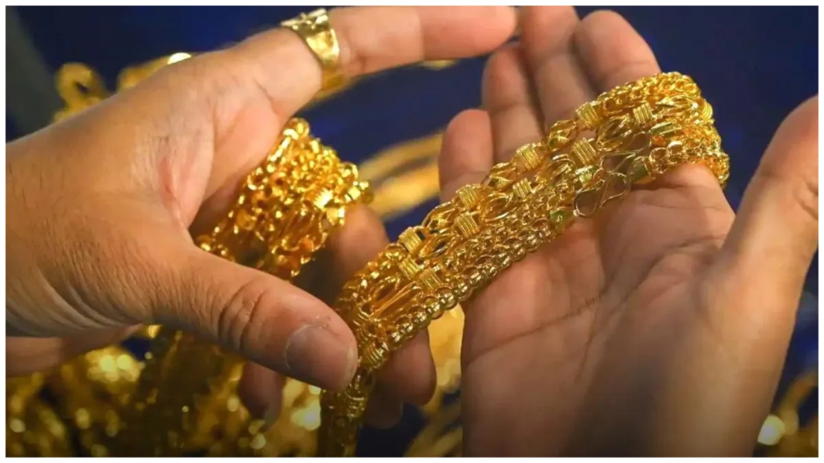 सोना इन 4 राशियों के लिए होता है बेहद शुभ, पहनने से पलट जाती है किस्मत