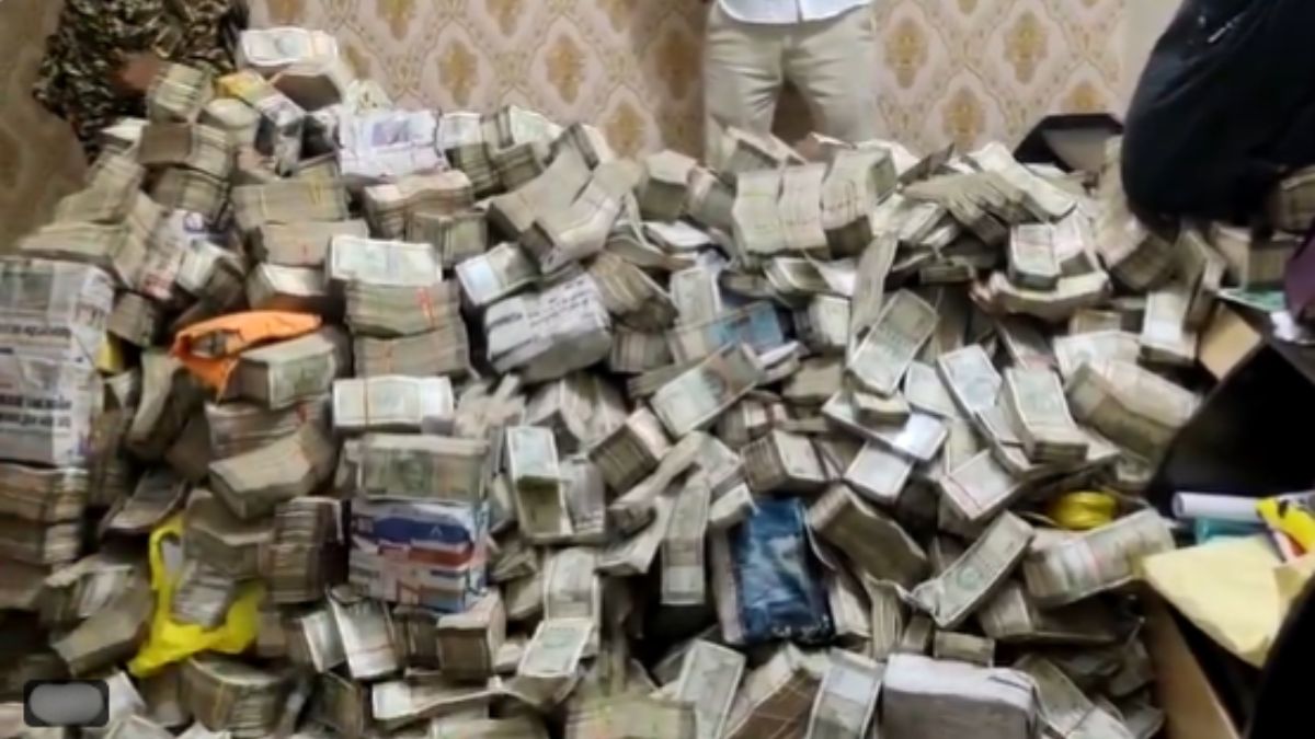 खत्म हुई पैसों की गिनती, मिले इतने करोड़ रुपये; ED को मिले थे नोटों के अंबार – India TV Hindi