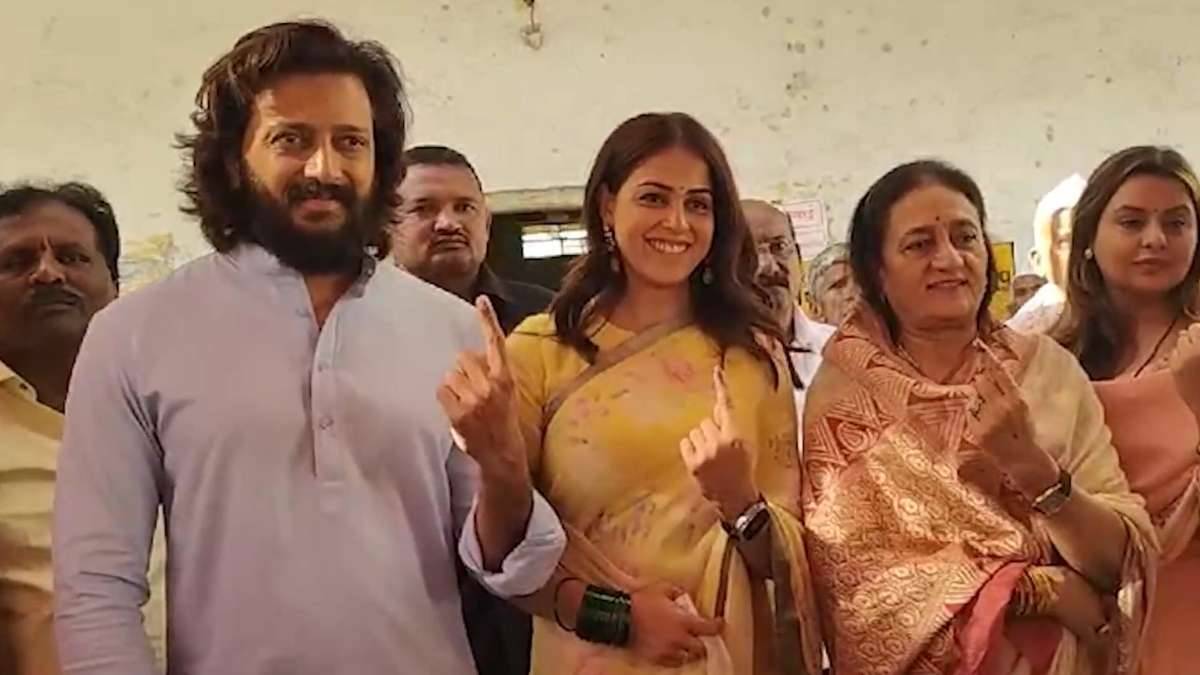'बदलाव चाहते हैं तो...', लातूर में वोट डालने के बाद जेनेलिया ने जनता को दी हिदायत - India TV Hindi