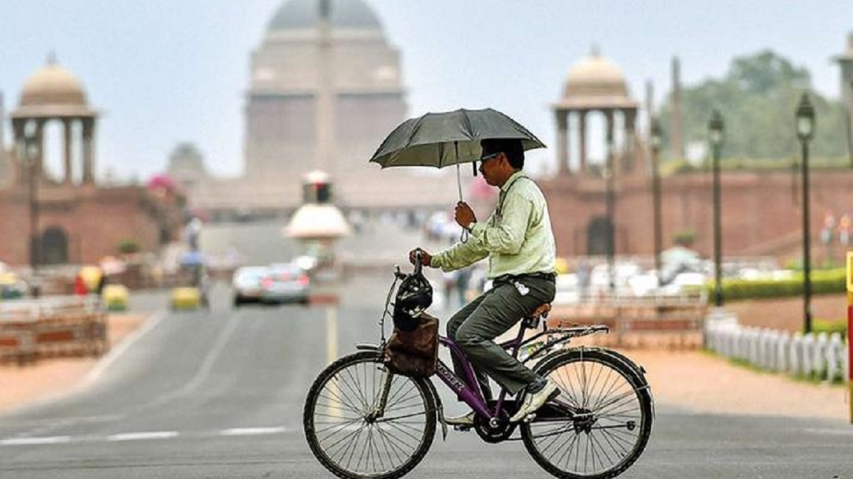 दिल्ली में बिना लू के बीता अप्रैल, तपती गर्मी से धधक रहे उत्तर भारत के राज्य; जानें मौसम अपडेट