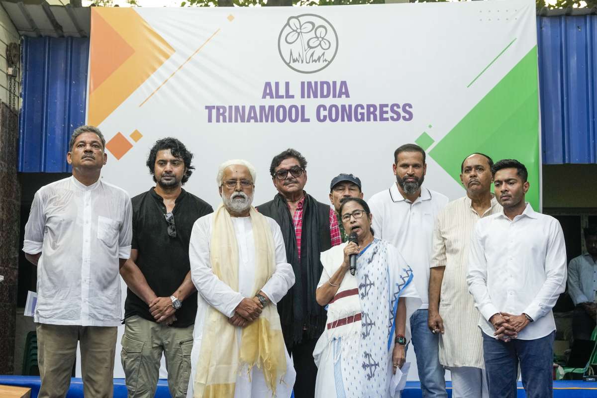 ममता बनर्जी ने नरेंद्र मोदी के शपथग्रहण समारोह में शामिल होने से किया इनकार, बताई वजह