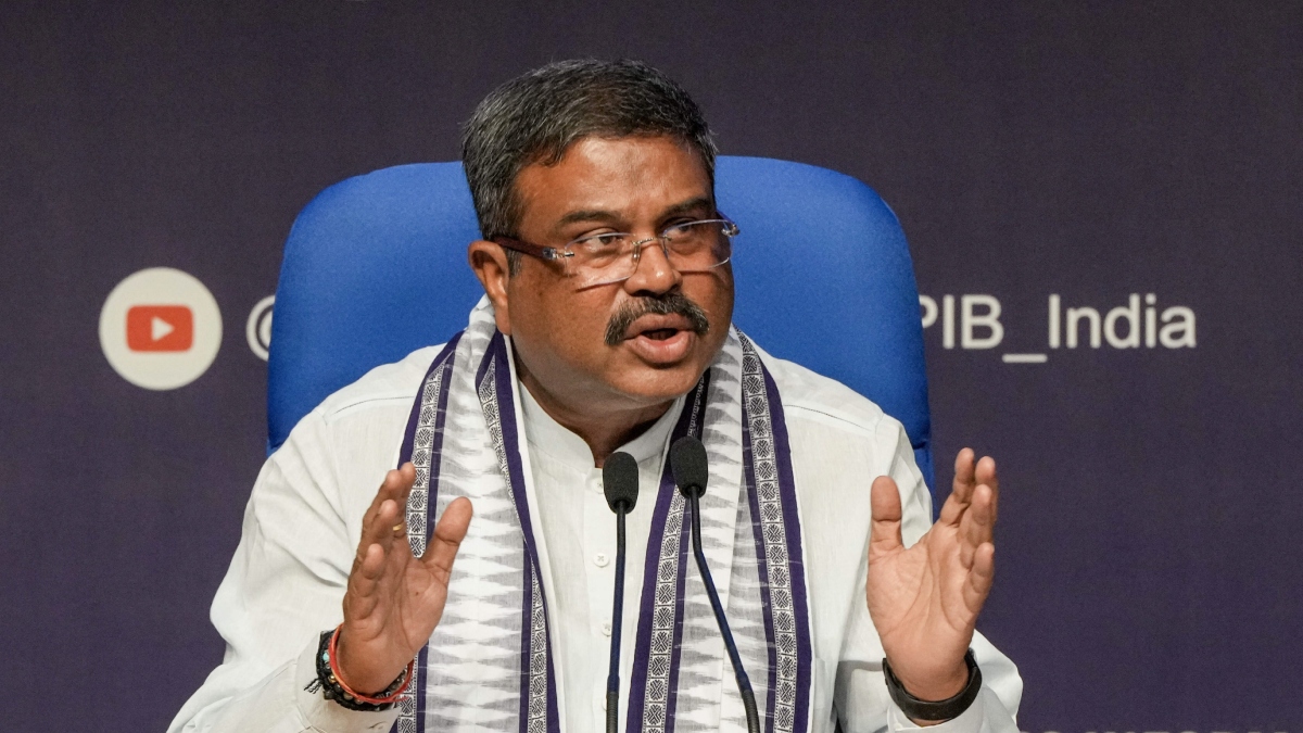 NEET-PG परीक्षा स्थगित होने पर बवाल- महाराष्ट्र के नेता ने धर्मेंद्र प्रधान से मांग लिया इस्तीफा