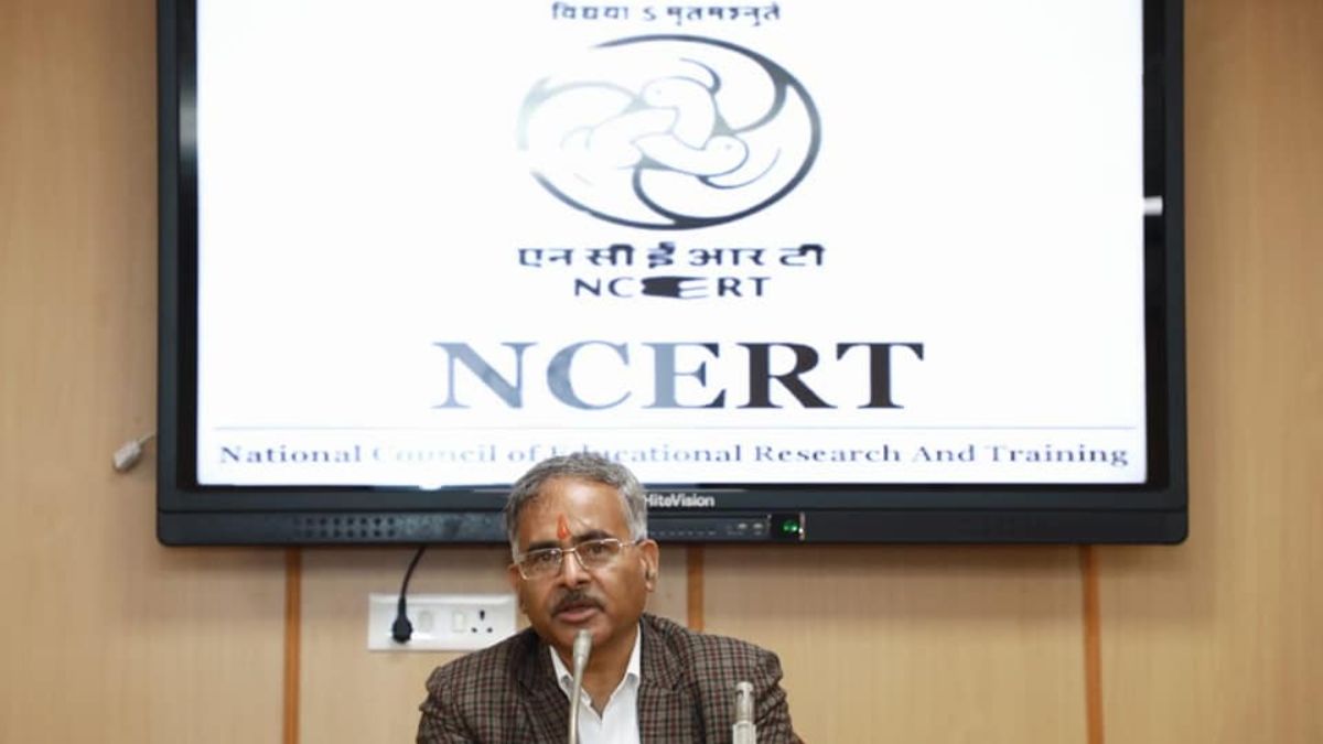 NCERT की किताबों में बड़ा बदलाव, बाबरी मस्जिद का जिक्र नहीं, अयोध्या विवाद भी 2 पेज में सिमटा, निदेशक ने कही ये बात