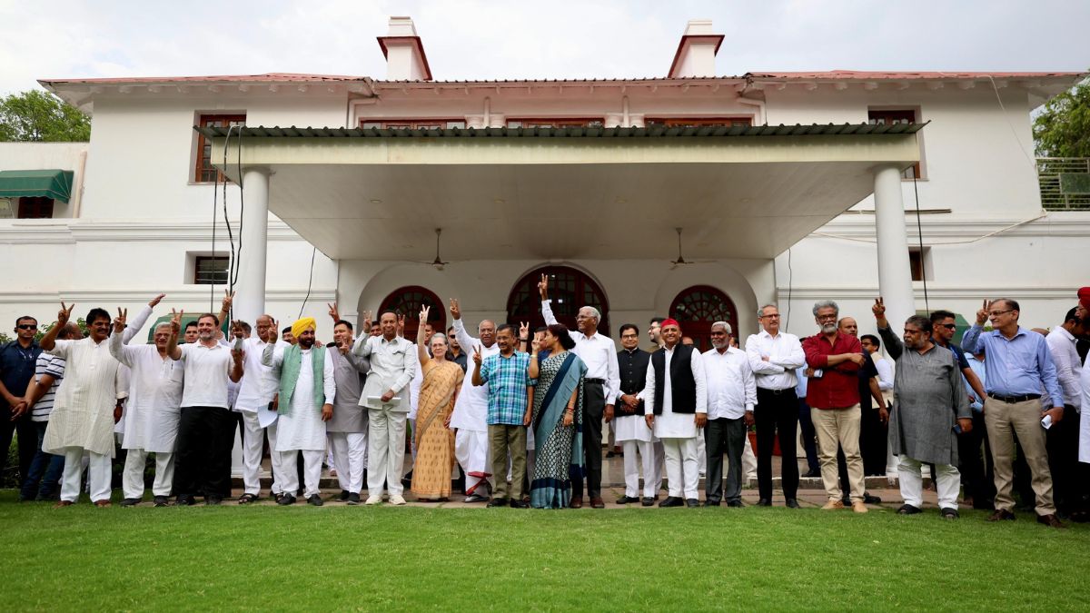 तेजस्वी यादव ने बताया कितना सीटें जीत रहा है ‘इंडिया गठबंधन’, अखिलेश की ‘भविष्यवाणी’ भी जान लीजिए