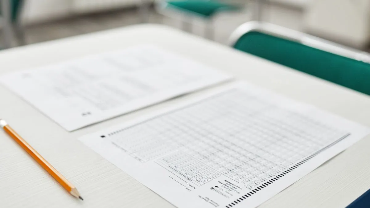 नीट पेपर लीक मामले की जांच में लातूर पुलिस के हाथ लगे चौंकाने वाले सबूत, बिहार से भी जुड़े हैं तार नीट पेपर लीक मामले की जांच में लातूर पुलिस के हाथ लगे चौंकाने वाले सबूत- India TV Hindi