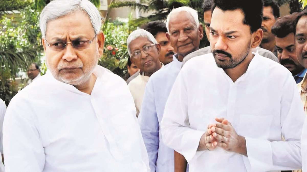 नीतीश कुमार के बेटे निशांत की होगी पॉलिटिक्स में एंट्री? CM के खास मंत्री ने दिया जवाब