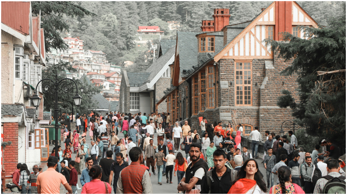 बर्बाद हो जाएंगी आपकी छुट्टियां, अगर बनाया भीड़भाड़ से घिरे इन हिल स्टेशन्स को एक्सप्लोर करने का प्लान