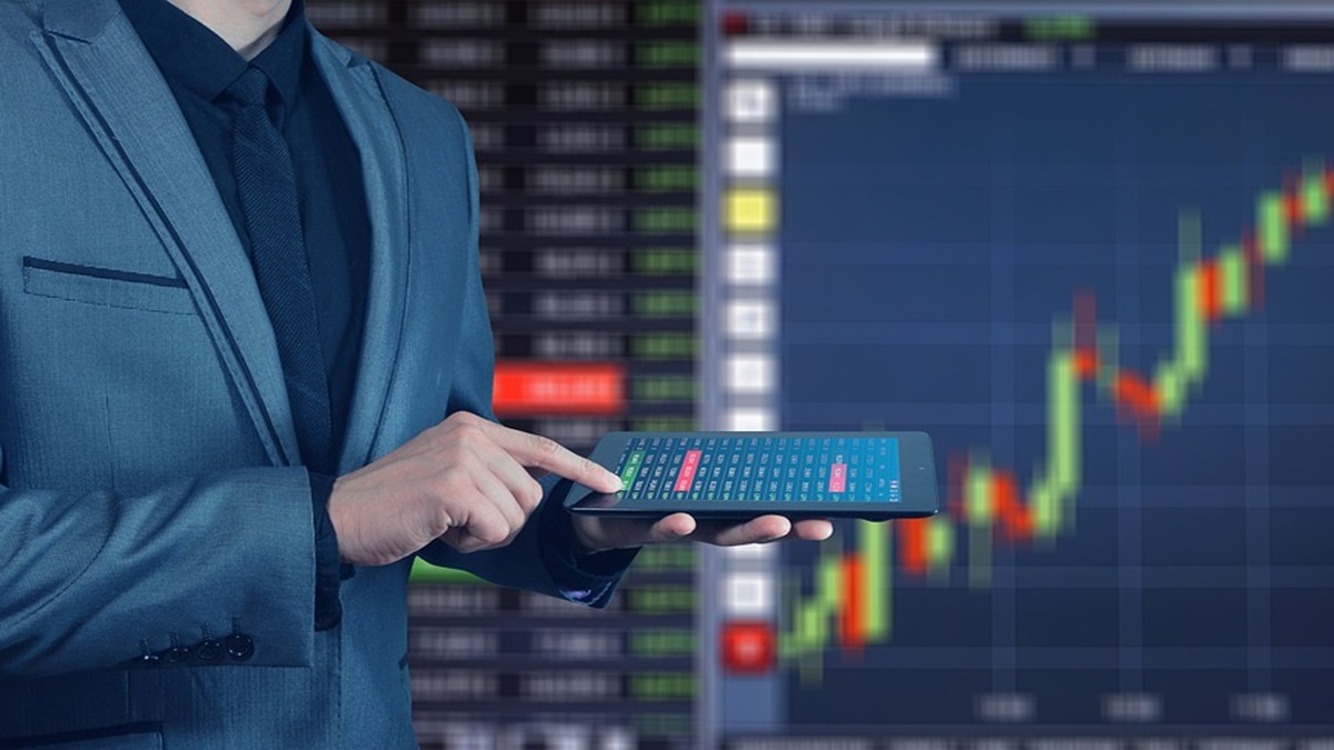 Share Market Today: सदमे से उबरा शेयर बाजार, रिकवरी के साथ सेंसेक्स 519 अंक तेज खुला, निफ्टी 22,000 के पार