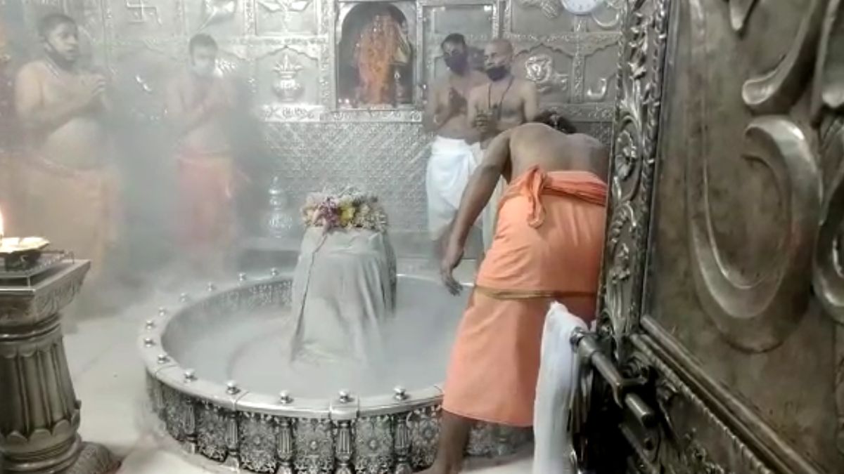 मध्य प्रदेश: उज्जैन महाकाल मंदिर के भक्तों के लिए खुशखबरी, 3 महीने पहले करा सकेंगे भस्म आरती की बुकिंग