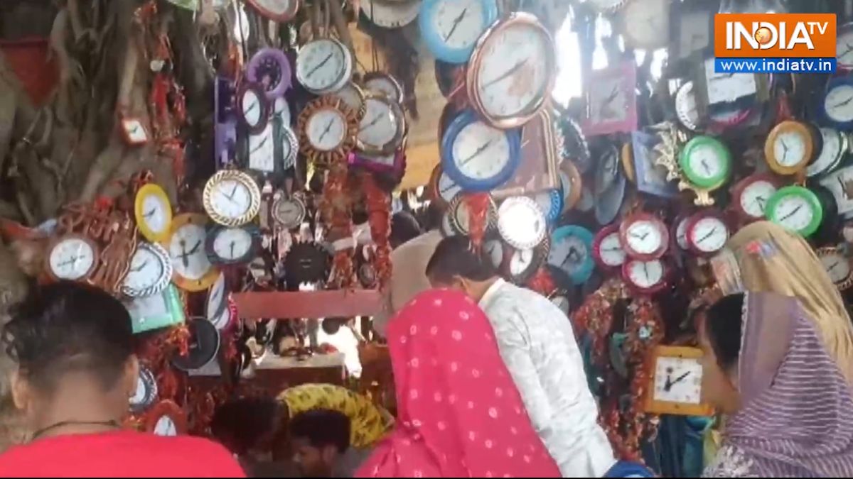 VIDEO: उज्जैन के इस अनोखे मंदिर में चढ़ाई जाती है घड़ी, जानें क्या है इसकी मान्यता