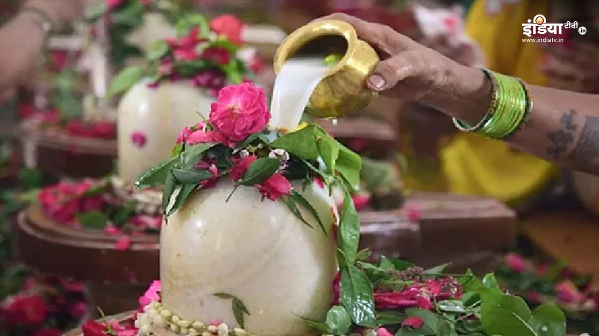 Rudrabhishek: भगवान शिव का रुद्राभिषेक कैसे किया जाता है? यह कितने प्रकार का होता है, जानें इसके नियम और मंत्र Rudrabhishek Significance- India TV Hindi