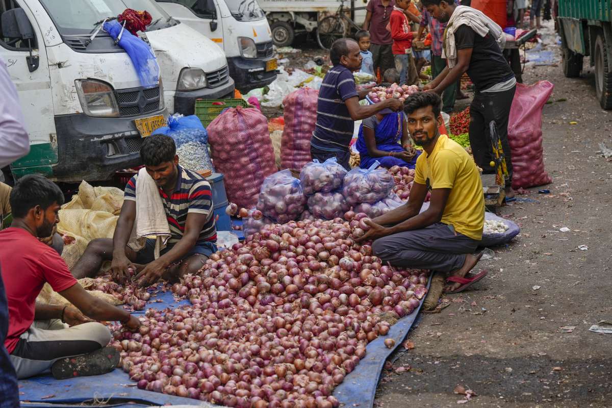 कल से दिल्ली-एनसीआर में 35 रुपये किलो प्याज खरीद पाएंगे, सरकार ने किया ऐलान