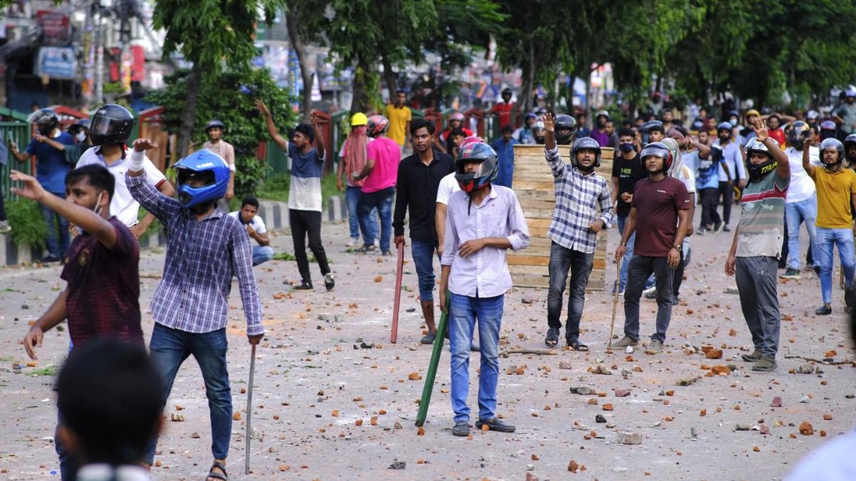 Explainer: बांग्लादेश में आरक्षण को लेकर क्यों लगी है आग? क्या है प्रदर्शनकारियों की मांग? जानें सबकुछ