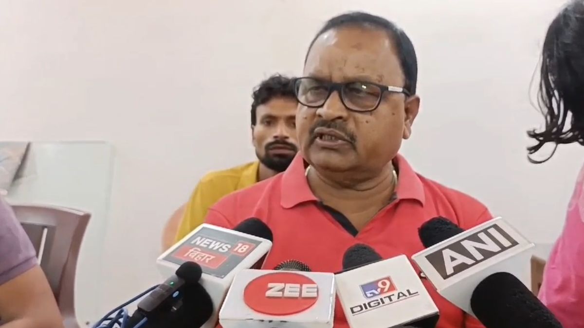 जेडीयू विधायक गोपाल मंडल ने लालू यादव को बताया महान लीडर, कहा- ‘बीजेपी के लोगों को बकबक करने की आदत है’