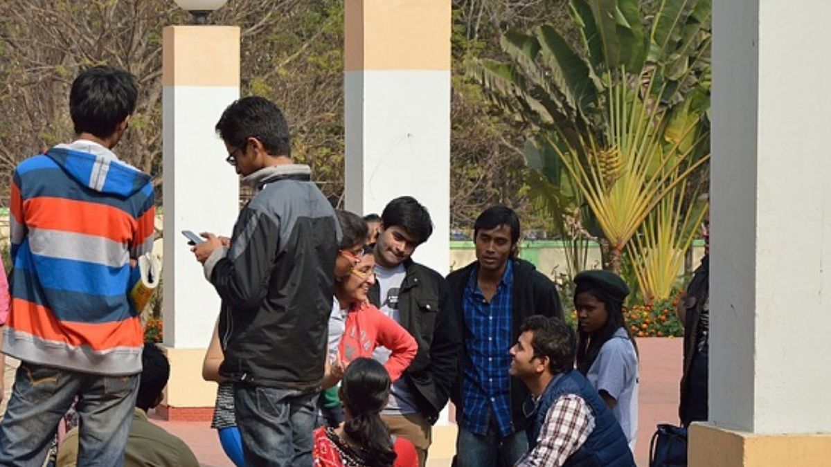 NEET 2024 में कितने छात्रों को मिले 700 से ज्यादा अंक? 2023 की तुलना में इन बिंदुओं से समझें हिसाब-किताब