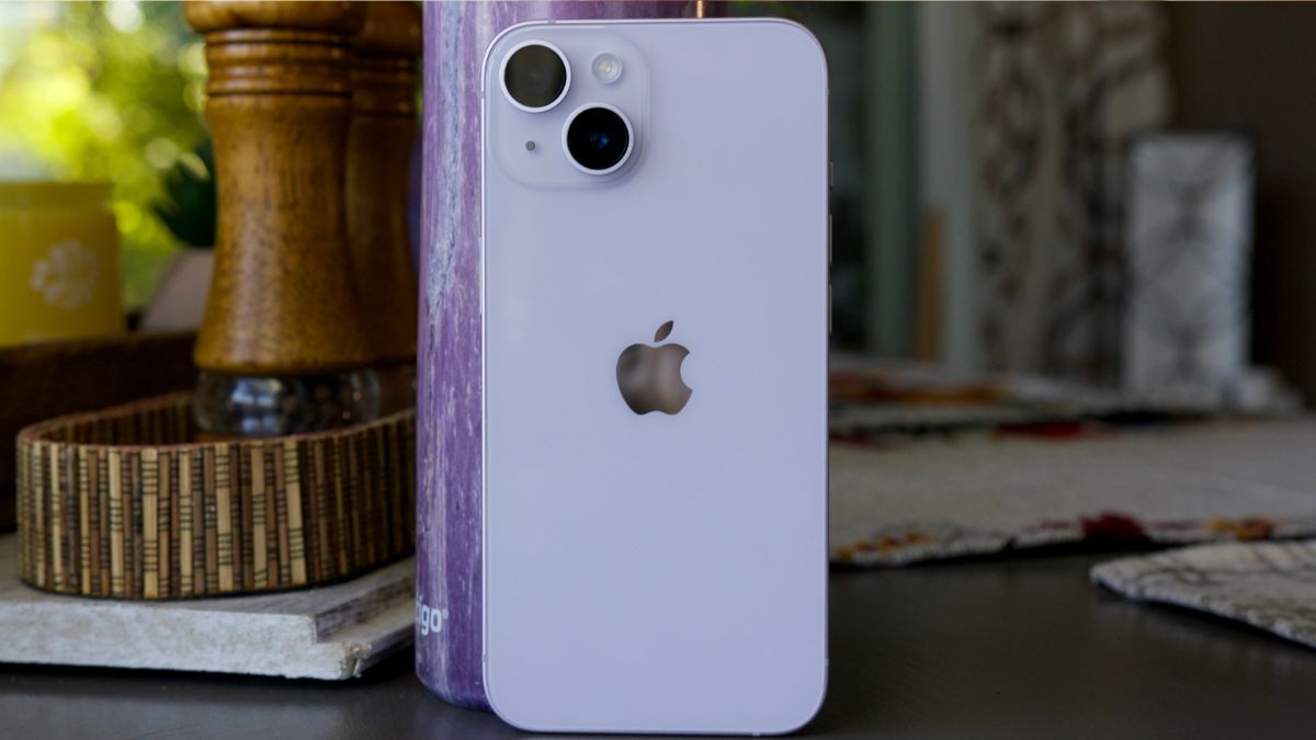 Amazon ने iPhone 14 में किया बड़ा प्राइस कट, हजारों रुपये का आया बंपर डिस्काउंट ऑफर