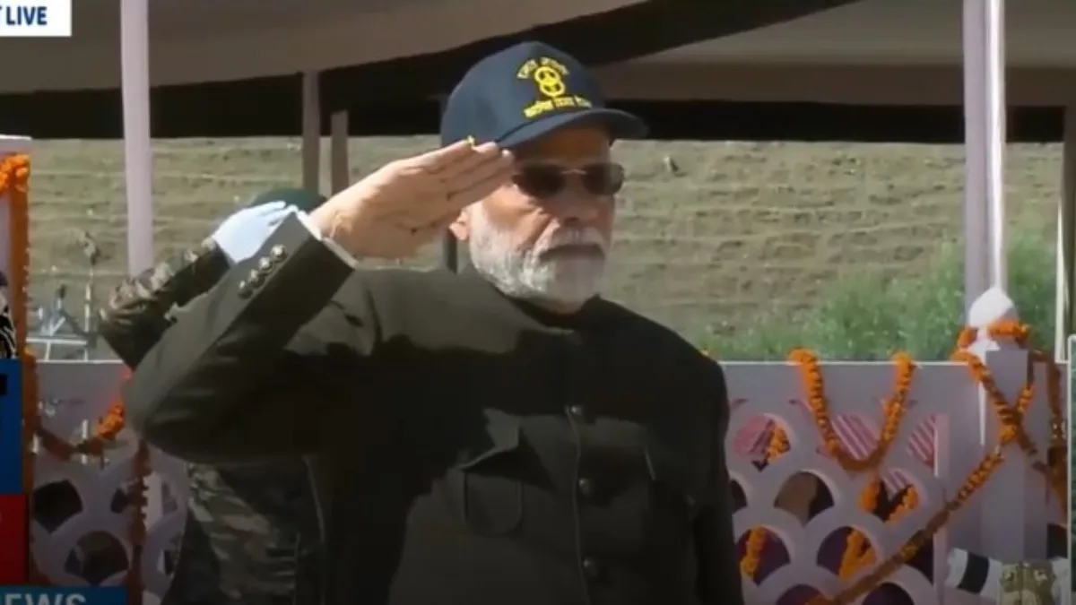 Kargil Vijay Diwas: 'विजय किसी एक दल नहीं, देश की थी', कारगिल विजय दिवस पर लद्दाख में बोले पीएम मोदी कारगिल विजय दिवस पर पीएम मोदी। - India TV Hindi