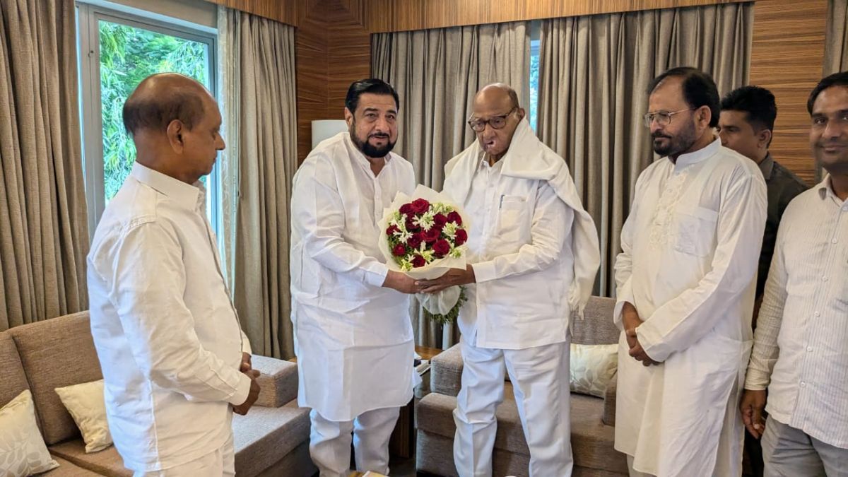 महाराष्ट्र विधानसभा चुनाव से पहले अजित पवार को बड़ा झटका, बाबाजानी दुर्रानी शरद पवार गुट में शामिल