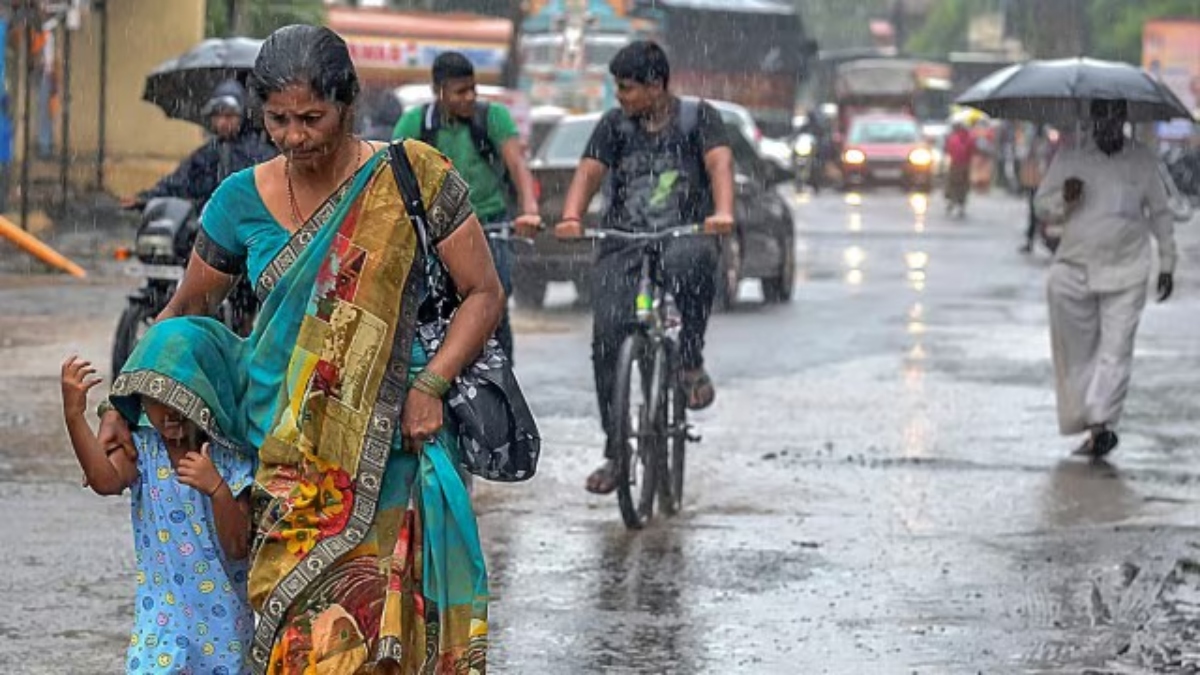 दिल्ली-NCR में अगले 3 दिन कैसा रहेगा मौसम? UP, MP और महाराष्ट्र के इन जिलों में होगी झमाझम बारिश