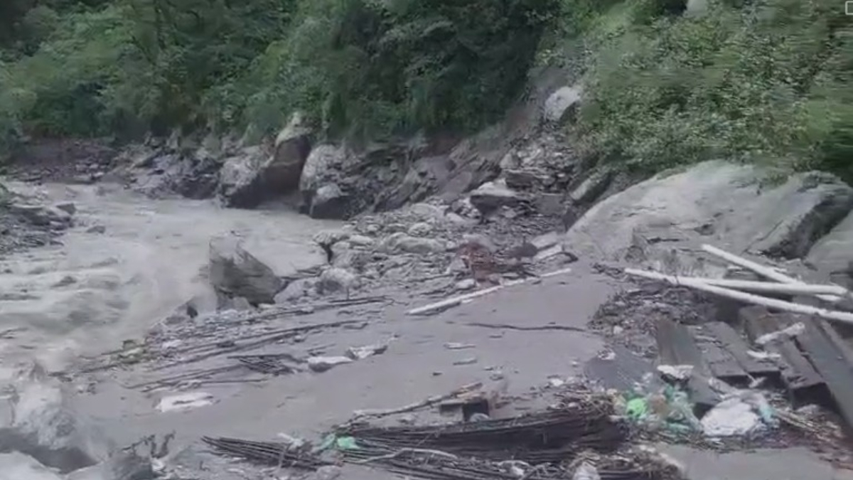 हिमाचल: शिमला और मंडी में बादल फटा, 28 लोग लापता, अब तक एक की मौत