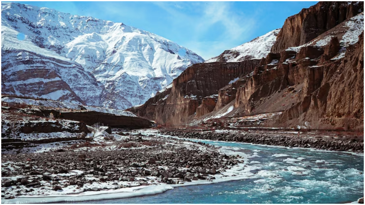 अगस्त के लॉन्ग वीकेंड में भागदौड़ भरी इस जिंदगी से ले सकते हैं ब्रेक, परफेक्ट साबित होंगी ये 4 जगह