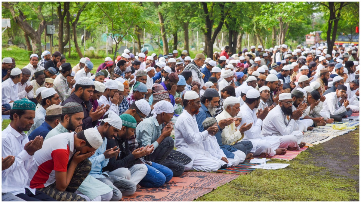 वक्फ एक्ट को लेकर छिड़ा घमासान, मुस्लिम पर्सनल लॉ बोर्ड ने कहा- मुसलमान हरगिज नहीं कबूलेगा