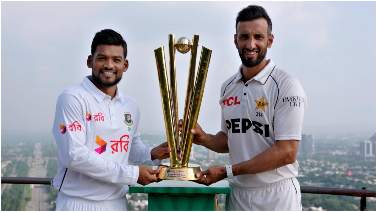 PAK vs BAN: पाकिस्तान को हार के बाद लगा एक और करारा झटका