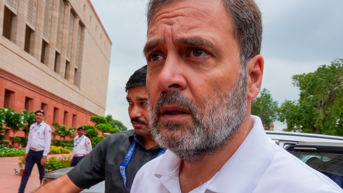 बांग्लादेश में हिंसक बवाल के बीच विदेश मंत्री से मिले राहुल गांधी, हालात पर की चर्चा