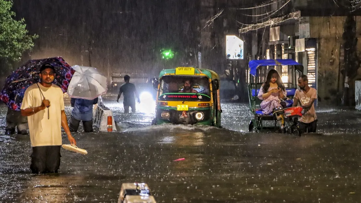 Rain Updates: गुरुग्राम की फैक्ट्री में बारिश का पानी भरने से लीक हुई अमोनिया गैस Delhi Rain- India TV Hindi
