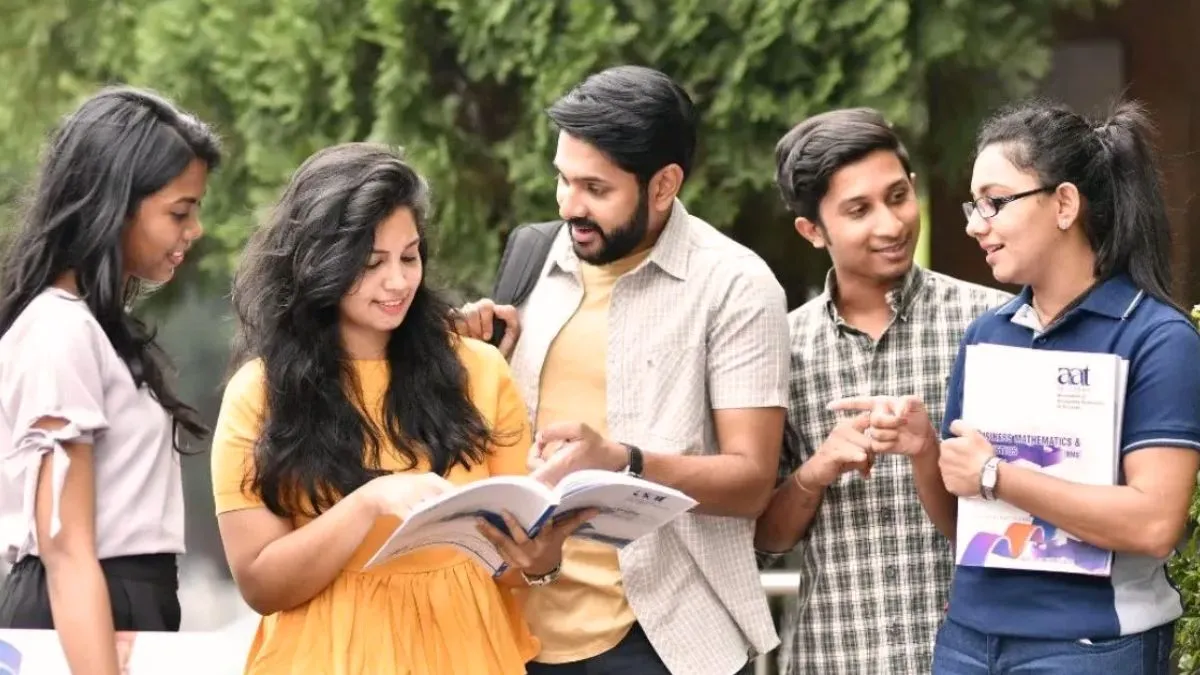 रेलवे में निकली पैरामेडिकल पदों पर भर्ती के लिए अप्लाई करने की क्या है योग्यता? जानें प्रतीकात्मक फोटो- India TV Hindi