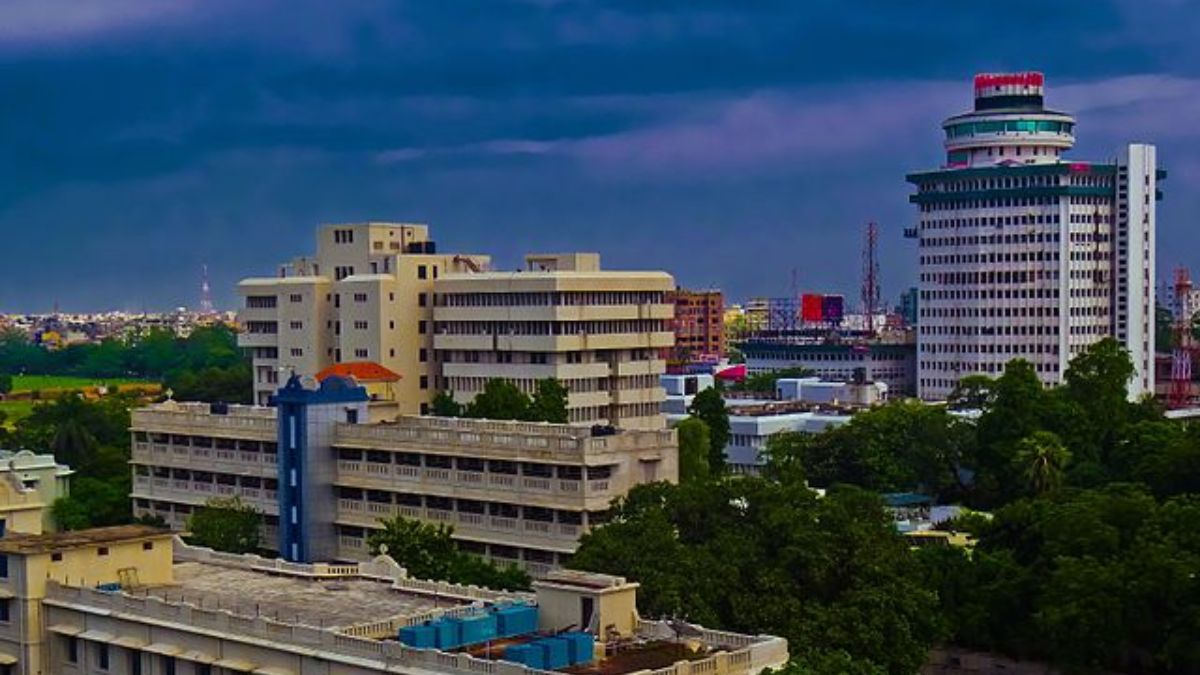 दिल्ली-NCR, मुंबई की प्रॉपर्टी में निवेश पर पैसा नहीं बनेगा, बंपर रिटर्न चाहिए तो इन शहरों का करें रुख