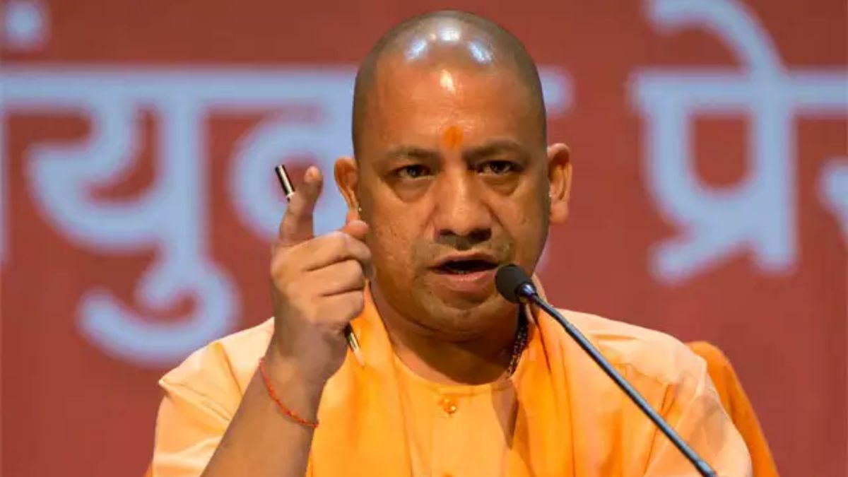 यूपी के सीएम योगी की चेतावनी, ‘बेटियों की सुरक्षा से खिलवाड़ किया तो अगले चौराहे पर यमराज खड़ा मिलेगा’