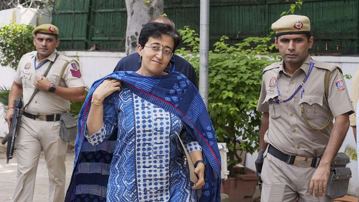 दिल्ली में आज सुबह से सड़कों पर AAP सरकार, CM आतिशी से लेकर सभी मंत्री कर रहे निरीक्षण