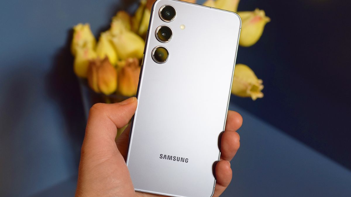 चार कलर में लॉन्च हो सकता है Galaxy S24 FE, लॉन्च से पहले लीक हुए फीचर्स चार कलर में लॉन्च हो सकता है Galaxy S24 FE, लॉन्च से पहले लीक हुए फीचर्स