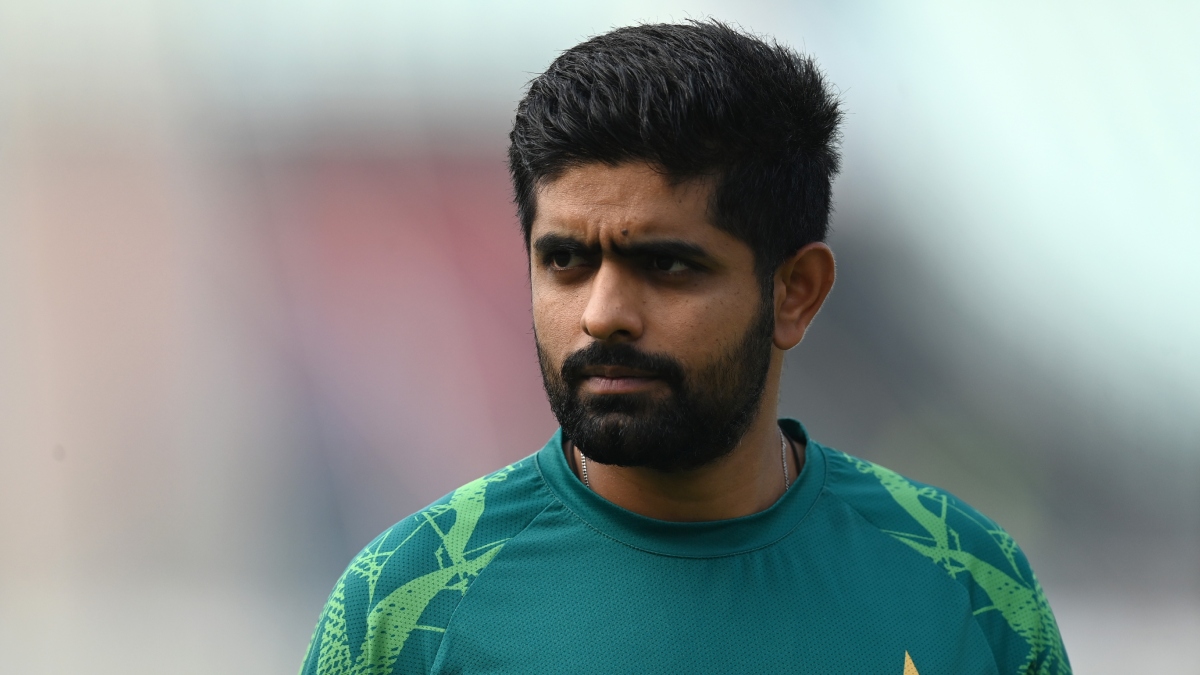 Babar Azam video: बाबर आजम के बल्ले से नहीं बन रहे रन, लेकिन एटीट्यूट अभी भी फुल