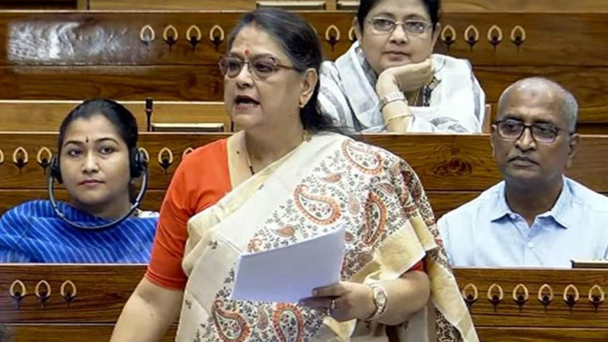 महिला डॉक्टर्स पर आपत्तिजनक बयान, TMC सांसद ने मांगी माफी, आरजी कर मेडिकल कॉलेज की रह चुकी हैं स्टूडेंट