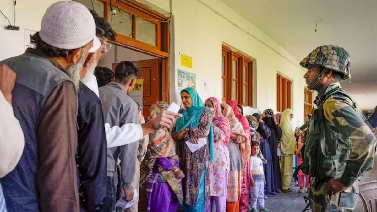 J&K Assembly Elections Phase 2 Live: जम्मू-कश्मीर में आज दूसरे चरण की वोटिंग, कई दिग्गजों की किस्मत दांव पर