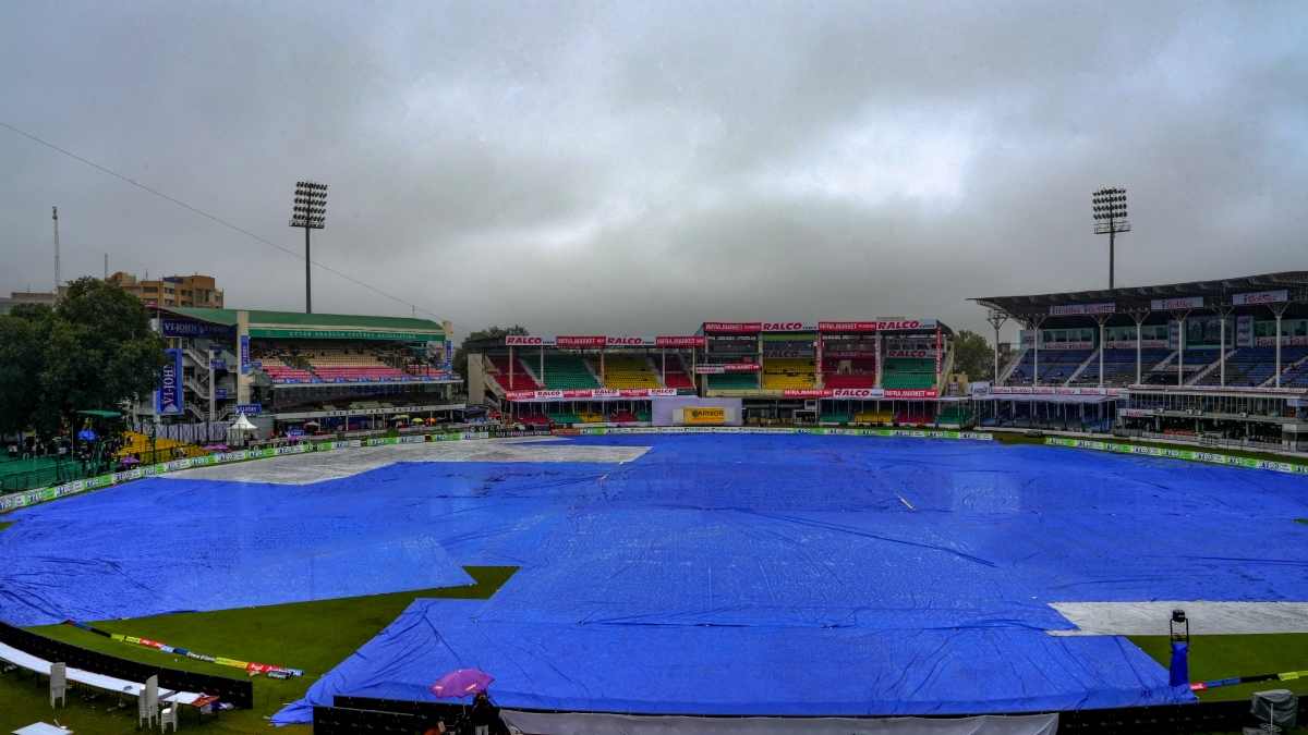 IND vs BAN 2nd Test Day 4 Live: चौथे दिन का खेल शुरू होते ही बुमराह का कमाल, मुश्फिकुर रहीम को किया आउट