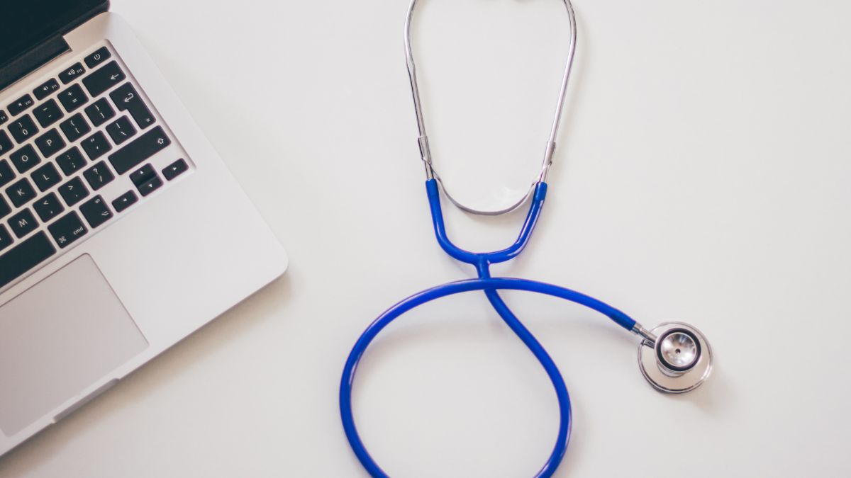 यूपी से MBBS करने वालों की बल्ले-बल्ले, स्वास्थ्य मंत्रालय ने दी 5 नए मेडिकल कॉलेज को मान्यता; बढ़कर हुई इतनी सीटें